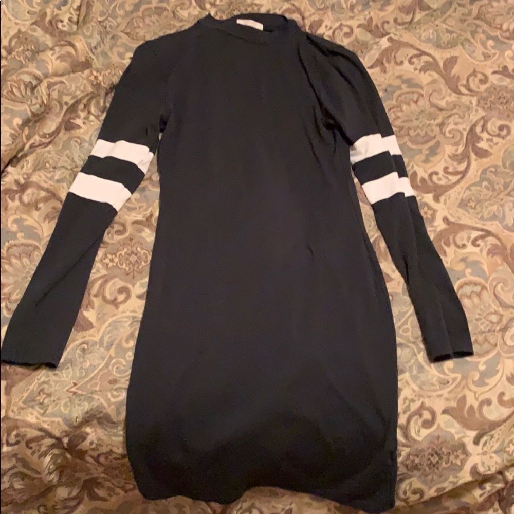 Green and white long sleeve dress